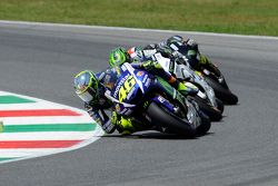 Valentino Rossi, Yamaha Factory Racing con Cal Crutchlow, Team LCR Honda and Bradley Smith, Tech 3 Y