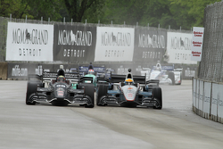 Gabby Chaves, Bryan Herta Autosport Honda and James Jakes, Schmidt Peterson Motorsports