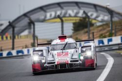 #7 Audi Sport Team Joest Audi R18 e-tron quattro: Marcel Fässler, Andre Lotterer, Benoit Tréluyer