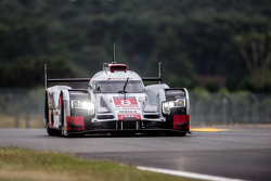 #8 Audi Sport Team Joest Audi R18 e-tron quattro: Lucas Di Grassi, Loic Duval, Oliver Jarvis