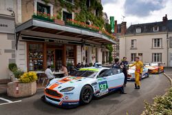 Aston Martin Racing en el Hotel de France