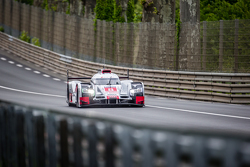 #8 Audi Sport Team Joest Audi R18 e-tron quattro: Lucas Di Grassi, Loic Duval, Oliver Jarvis
