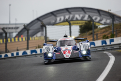 #2 Toyota Racing Toyota TS040 Hybrid: Alexander Wurz, Stéphane Sarrazin, Mike Conway