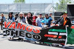 Fãs de Sergio Perez, Sahara Force India F1 com o banner