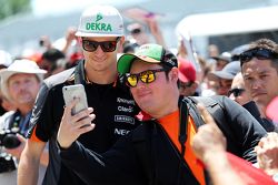 Nico Hulkenberg, Sahara Force India F1 with fans