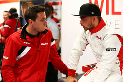 Резервный пилот Manor Marussia F1 Team Фабио Ляймер и Уилл Стивенс, Manor Marussia F1 Team