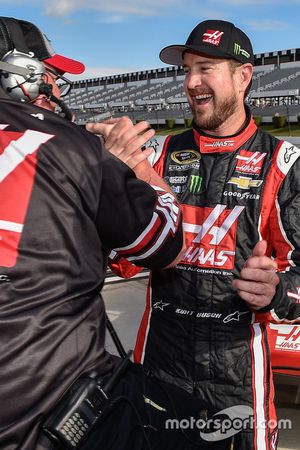 Polesitter Kurt Busch, Stewart-Haas Racing Chevrolet