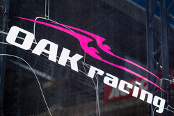 Camion et logo OAK Racing