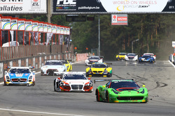 #333 Rinaldi Racing Ferrari 458 Italia: Marco Seefried, Norbert Siedler
