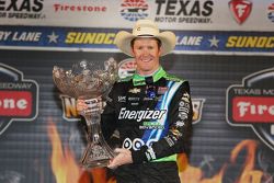 Race winner Scott Dixon, Chip Ganassi Racing Chevrolet