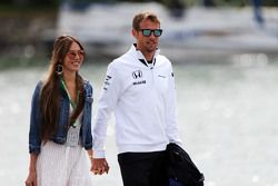 Jenson Button, McLaren, mit seiner Frau Jessica Button