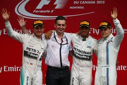 Podio: Primer lugar, Lewis Hamilton, Mercedes AMG F1 W06, el segundo lugar Nico Rosberg, de Mercedes