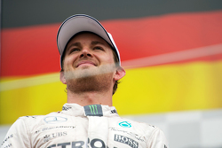 Podio: El segundo puesto de Nico Rosberg, de Mercedes AMG F1