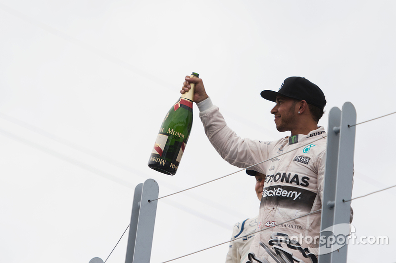 Pódio: vencedor Lewis Hamilton, Mercedes AMG F1