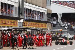 Sebastian Vettel, Ferrari SF15-T makes a pit stop