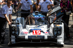 #19 Porsche Team Porsche 919 Hybrid