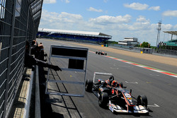 Ю, Канамару, RACE, победитель