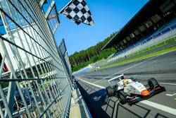 Луи Делетраз, Josef Kaufmann Racing, победитель