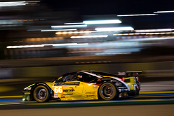 #66 JMW Motorsport Ferrari 458 GTE: Abdulaziz Al Faisal, Jakub Giermaziak, Michael Avenatti