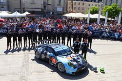 #77 Dempsey Proton Competition Porsche 911 RSR: Patrick Dempsey, Patrick Long, Marco Seefried