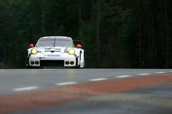 #91 Porsche Team Manthey Porsche 911 RSR : Richard Lietz, Jörg Bergmeister, Michael Christensen