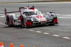 #7 Audi Sport Team Joest Audi R18 e-tron quattro: Marcel Fässler, Andre Lotterer, Benoit Tréluyer