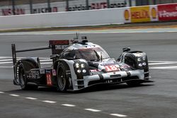 #18 Porsche Team Porsche 919 Hybrid: Romain Dumas, Neel Jani, Marc Lieb