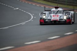 #9 Audi Sport Team Joest Audi R18 e-tron quattro: René Rast, Filipe Albuquerque, Marco Bonanomi