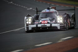 #18 Porsche Team Porsche 919 Hybrid: Romain Dumas, Neel Jani, Marc Lieb