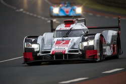 #7 Audi Sport Team Joest Audi R18 e-tron quattro: Marcel Fässler, Andre Lotterer, Benoit Tréluyer