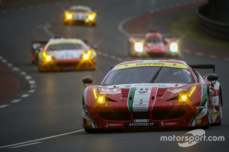 #61 AF Corse, Ferrari 458 GTE: Peter Ashley-Mann, Raffaele Giammaria, Matteo Cressoni