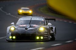 #88 Abu Dhabi Proton Competition Porsche 911 RSR: Christian Ried, Klaus Bachler, Khaled Al Qubaisi