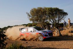 Hayden Paddon and John Kennard, Hyundai i20 WRC, Hyundai Motorsport