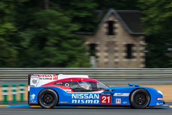 #21 Nissan Motorsports Nissan GT-R LM NISMO: Цугио Мацуда, Лукас Ордонес, Марк Шульжицкий
