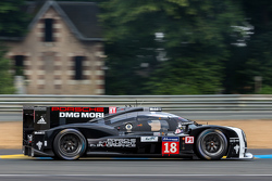 #18 Porsche Team Porsche 919 Hybrid: Romain Dumas, Neel Jani, Marc Lieb