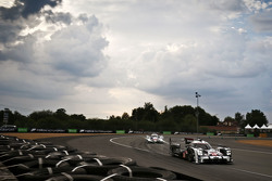 #18 Porsche Team Porsche 919 Hybrid: Romain Dumas, Neel Jani, Marc Lieb