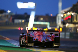 #17 Porsche Team Porsche 919 Hybrid: Timo Bernhard, Mark Webber, Brendon Hartley