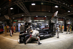 #18 Porsche Team Porsche 919 Hybrid: Romain Dumas, Neel Jani, Marc Lieb