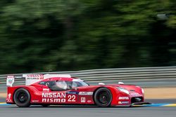#22 Nissan Motorsports Nissan GT-R LM NISMO: Harry Tincknell, Alex Buncombe, Michael Krumm