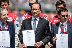 FIA Road Safety foto di gruppo: il Presidente FIA Jean Todt, il Presidente Francese François Holland