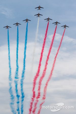 La Patrouille de France au-dessus du Circuit de la Sarthe