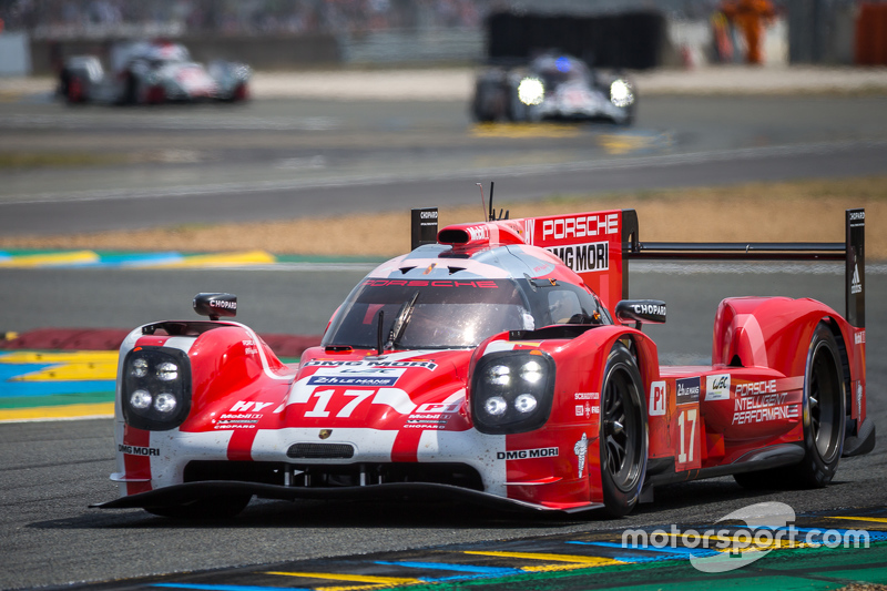 #17 Porsche Team Porsche 919 Hybrid : Timo Bernhard, Mark Webber, Brendon Hartley