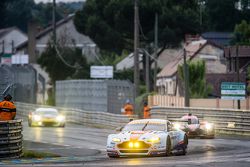 #96 Aston Martin Racing Aston Martin Vantage GTE: Francesco Castellacci, Roald Goethe, Stuart Hall