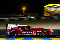 #22 Nissan Motorsports Nissan GT-R LM NISMO: Harry Tincknell, Alex Buncombe, Michael Krumm
