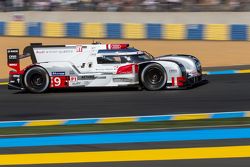 #9 Audi Sport Team Joest Audi R18 e-tron quattro: René Rast, Filipe Albuquerque, Marco Bonanomi