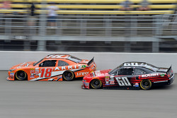 Daniel Suarez, Joe Gibbs Racing Toyota and Chris Buescher, Roush Fenway Racing Ford