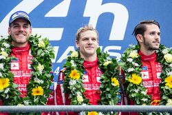 Podium LMP1 privées : les vainqueurs de classe #13 Rebellion Racing Rebellion R-One : Dominik Kraihamer, Daniel Abt, Alexandre Imperatori