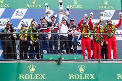 LMGT Am podium: class winners #72 SMP Racing Ferrari 458 GTE: Andrea Bertolini, Viktor Shaitar, Alexey Basov with SMP owner Boris Rotenberg, second place #77 Dempsey Proton Competition Porsche 911 RSR: Patrick Dempsey, Patrick Long, Marco Seefried, third