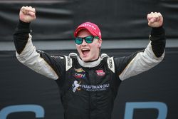 Le vainqueur Josef Newgarden, CFH Racing Chevrolet