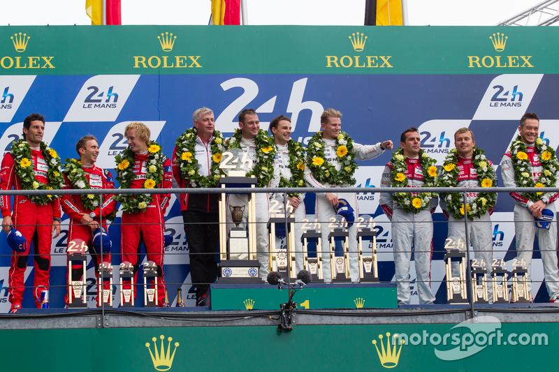 LMP1 podium: class and overall winners Porsche Team: Nico Hulkenberg, Nick Tandy, Earl Bamber, second place Porsche Team: Timo Bernhard, Mark Webber, Brendon Hartley, third place Audi Sport Team Joest Audi R18 e-tron quattro: Marcel Fässler, Andre Lottere